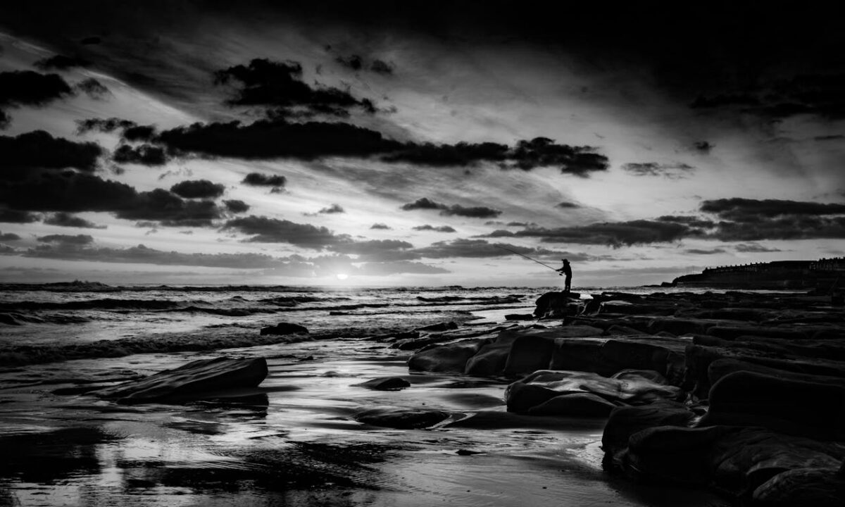 „Ich bin …“ – Ein Gedicht über Licht und Schatten